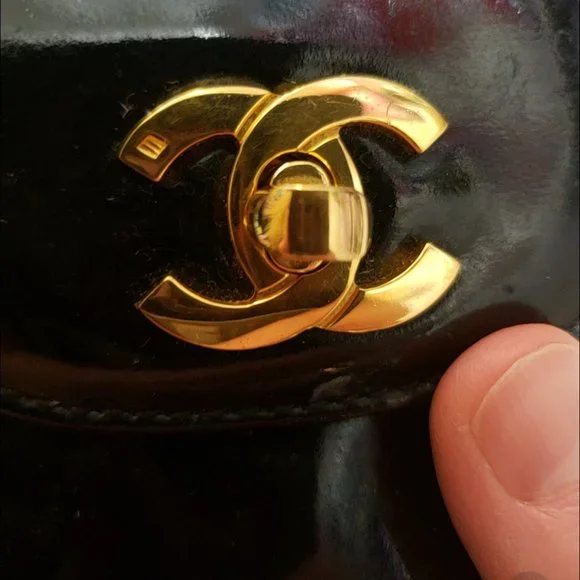 Chanel Phone Holder Crossbody Bag Purse Vintage Patent Leather - Picture 4 of 17